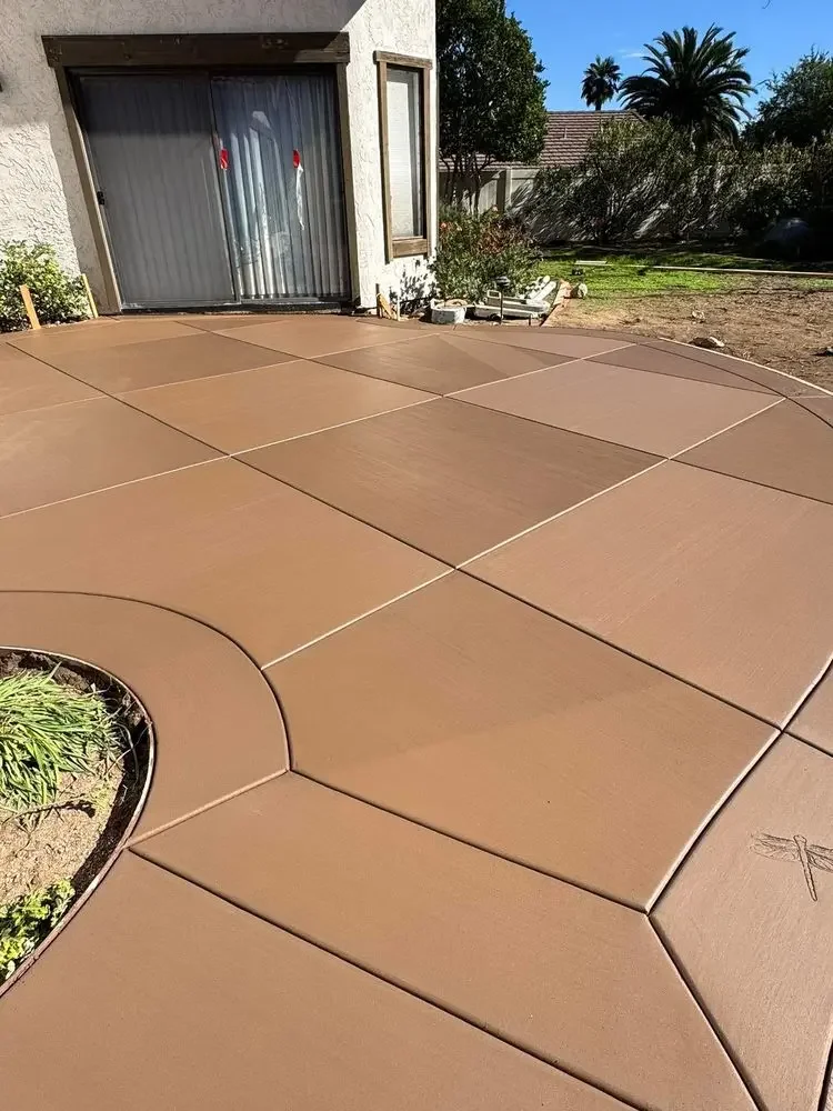 Concrete patio with a curved outer edge